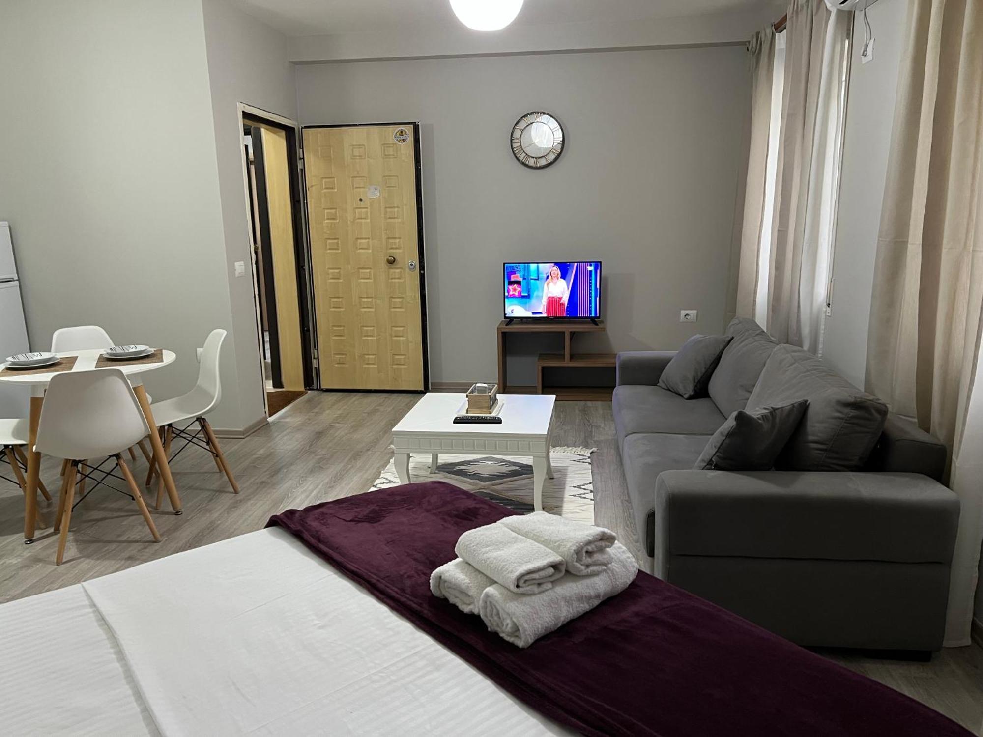 Apartamente Oslo Vlorë Exterior foto